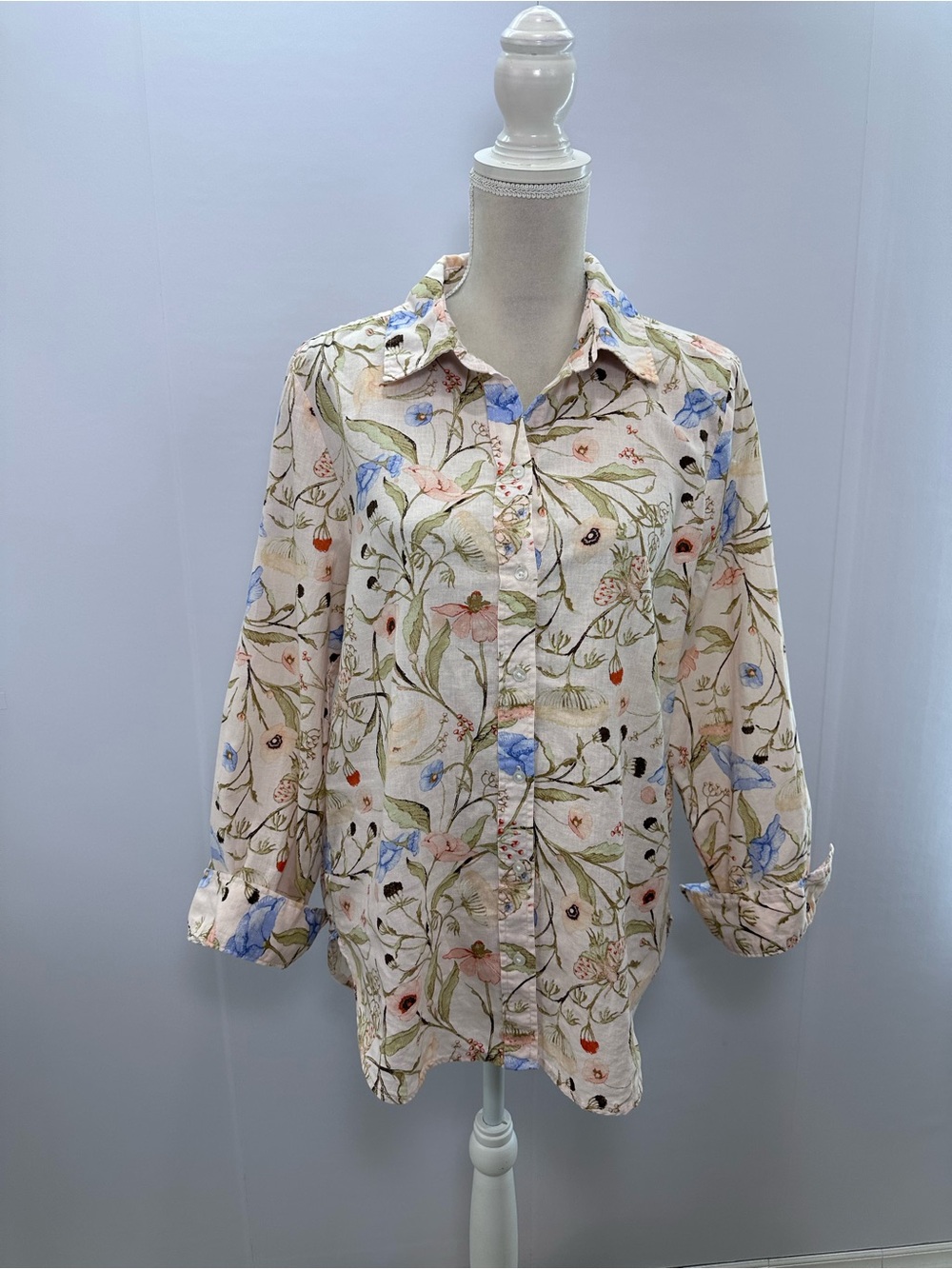 H&M Cream Floral Button-Down Shirt with Pastel Blooms
